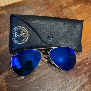 Blue reflector aviator sunglasses